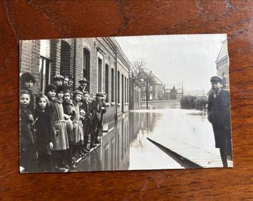 Ansichtkaart Tegelen - Hoog Water Beekstraat beschikbaar voor biedingen