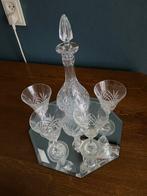 Karaf met wijnglazen op spiegel, Antiek en Kunst, Antiek | Glas en Kristal, Ophalen