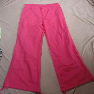Stoere roze zomerbroek.Wijde pijpen.Mt L.Merk SPW beschikbaar voor biedingen