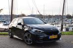 Bmw 118i F40 2024 M-sport|Pano|Leder|Cam|Trekhaak|Marge/NAP, Auto's, BMW, 136 pk, Zwart, Bedrijf, 3 cilinders