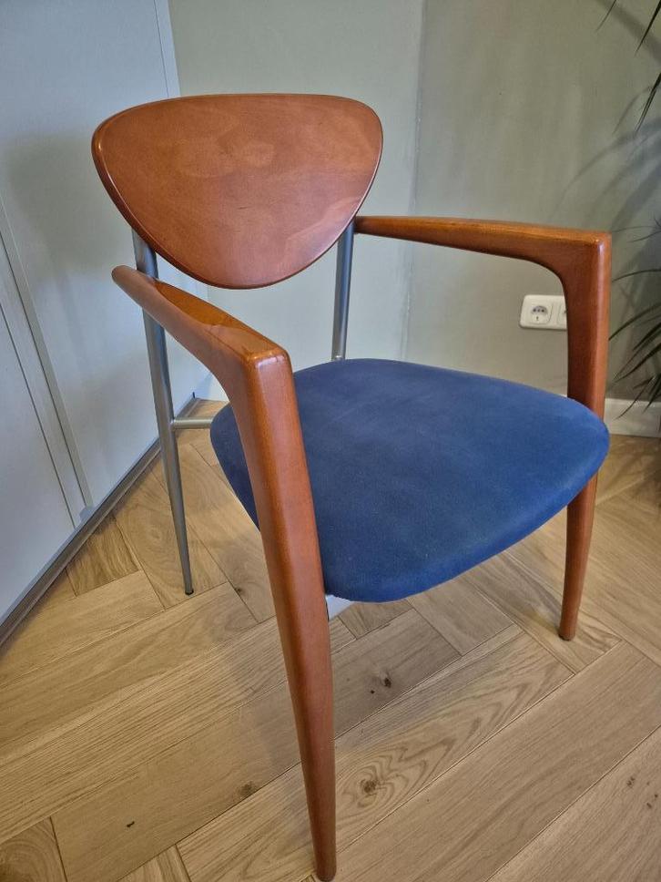 Set van 4 nette stoelen, Huis en Inrichting, Stoelen, Zo goed als nieuw, Vier, Hout, Metaal, Overige kleuren, Ophalen