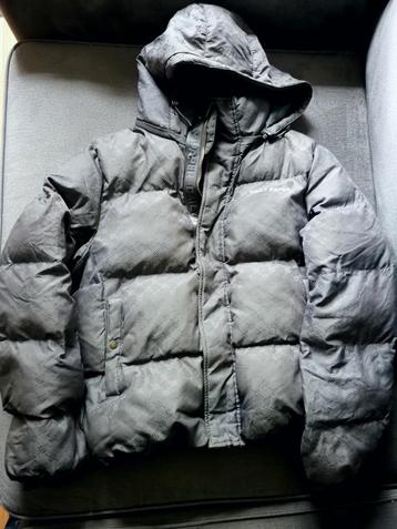Daily Paper Monogram Puffer Jas M – Gunmetal Grijs – Authent beschikbaar voor biedingen
