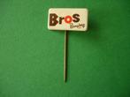 Speldje van BROS (rode O) Bensdorp, Verzenden, Zo goed als nieuw, Merk, Speldje of Pin