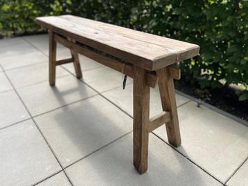 Tuinbankje beschikbaar voor biedingen