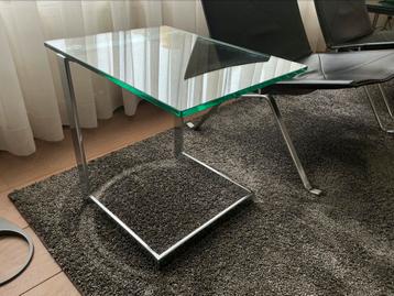 Set Gebra bijzettafels beschikbaar voor biedingen