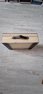 Nachtkastje, Minder dan 45 cm, Zo goed als nieuw, Hout, 55 tot 70 cm