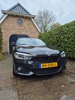 BMW 1-Serie 118i 136pk Aut 2017 Zwart (23.000km), Auto's, 65 €/maand, Alcantara, Zwart, Origineel Nederlands