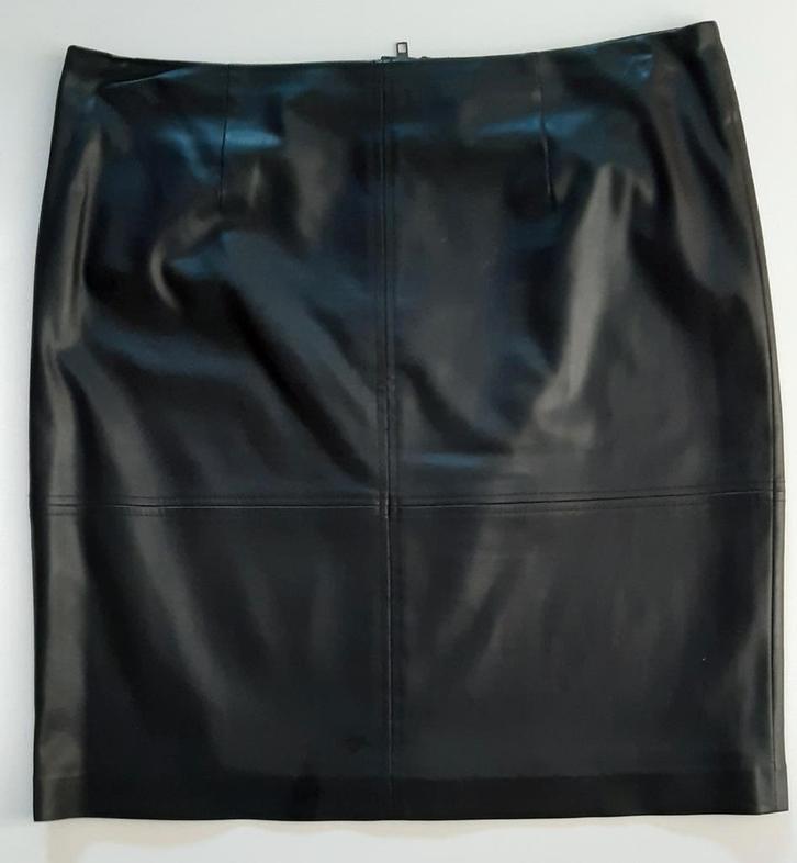 Echt leren zwarte rok maat 40. Merk Comma, Kleding | Dames, Rokken, Zo goed als nieuw, Maat 38/40 (M), Zwart, Boven de knie, Ophalen of Verzenden