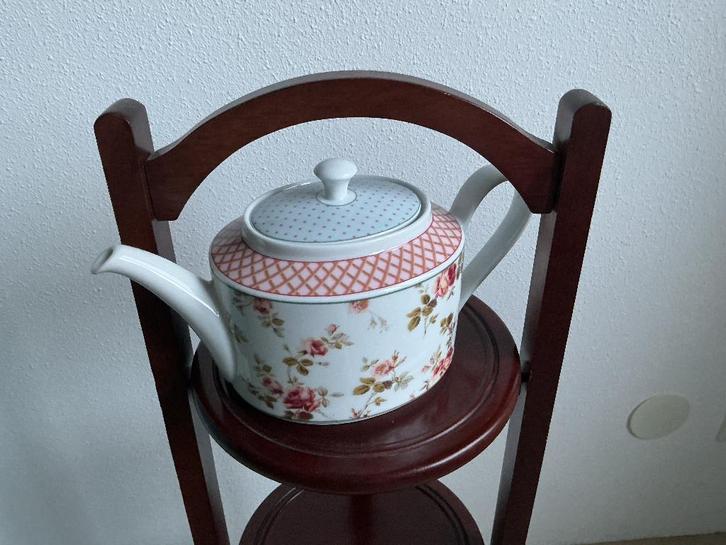 Theeservies Laura Ashley/Hutschenreuther, Antiek en Kunst, Curiosa en Brocante, Ophalen