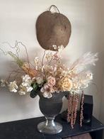 Prachtig bloemstuk in alluminium vaas, Ophalen of Verzenden, Zo goed als nieuw