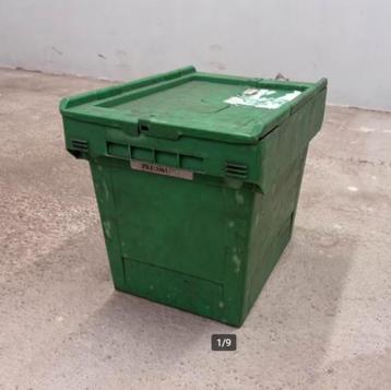 StapelBak Nestbaar Met Deksel 40x30x34cm Gebruikt Partij beschikbaar voor biedingen