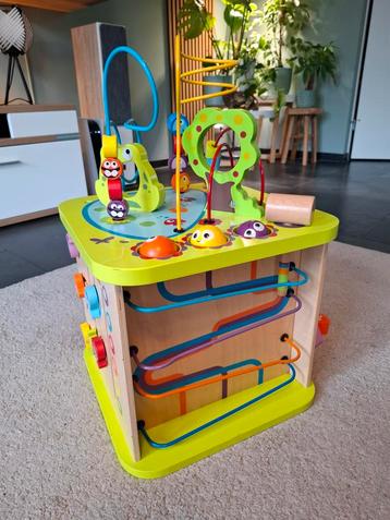 Hape Activiteitenkubus beschikbaar voor biedingen