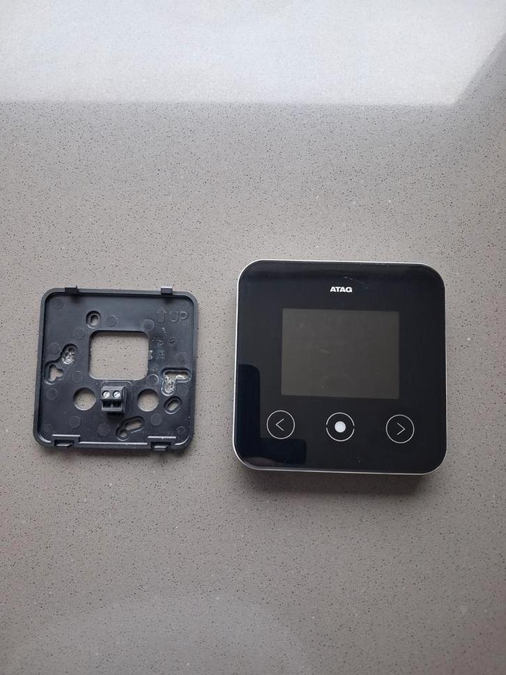 ATAG One Thermostaat - Slimme Bediening, Doe-het-zelf en Verbouw, Thermostaten, Gebruikt, Slimme thermostaat, Ophalen of Verzenden