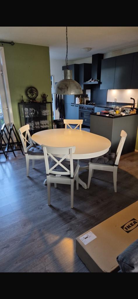 INGATORP eettafel, Huis en Inrichting, Tafels | Eettafels, Zo goed als nieuw, 50 tot 100 cm, Ovaal, Ophalen