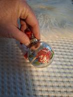 Brocante kerstbal met rose bloemen beschilderd jaren 60 70, Diversen, Kerst, Ophalen of Verzenden, Gebruikt