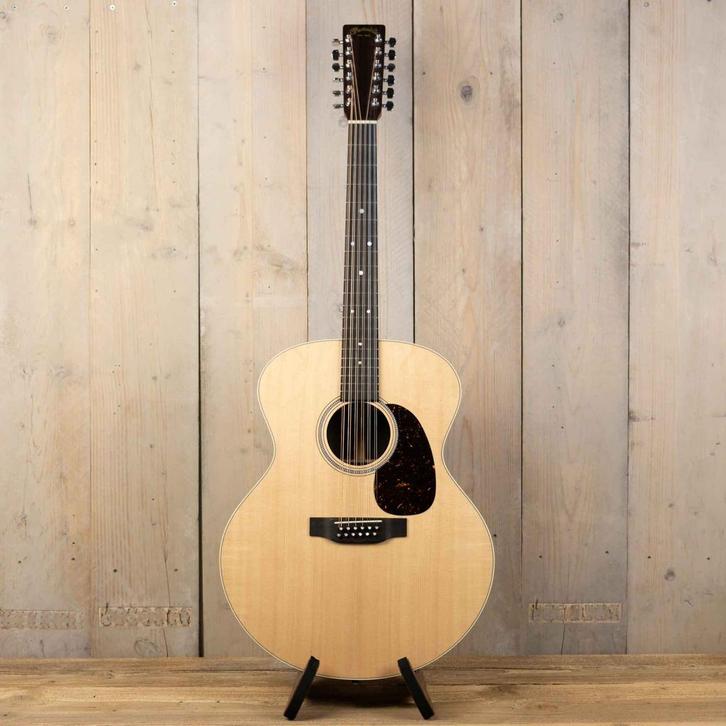 martin J16E 12 string USA 2023, Muziek en Instrumenten, Snaarinstrumenten | Gitaren | Akoestisch, Zo goed als nieuw, Western- of Steelstringgitaar