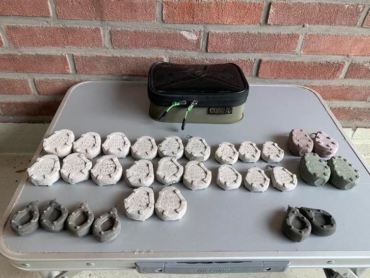100- 200 gram grippa lood in Korda compact tasje, Watersport en Boten, Hengelsport | Karpervissen, Zo goed als nieuw, Dobber of Lood