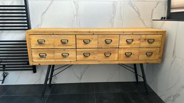 Dutchbone six cabinet kast beschikbaar voor biedingen