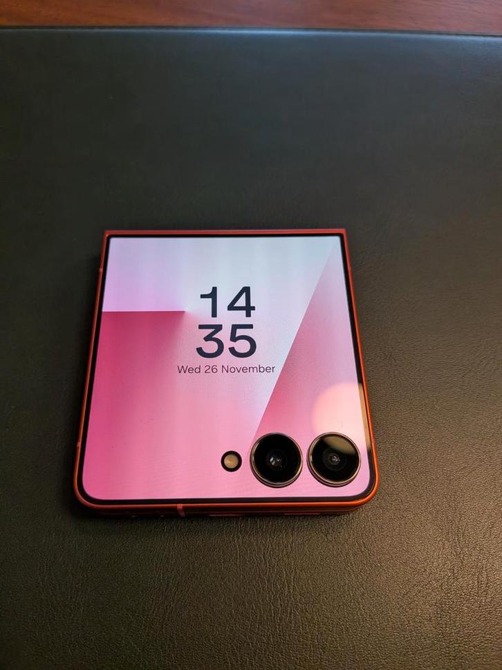 Samsung Galaxy Z Flip 7 - 256GB Coralred, Telecommunicatie, Mobiele telefoons | Samsung, Zo goed als nieuw, Galaxy Z Flip, 256 GB