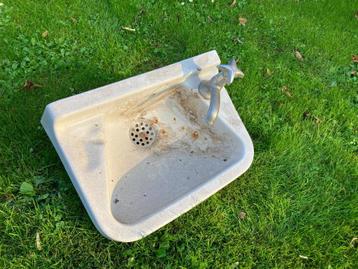 Fontein/wasbak voor toilet o.i.d. inclusief kraan beschikbaar voor biedingen