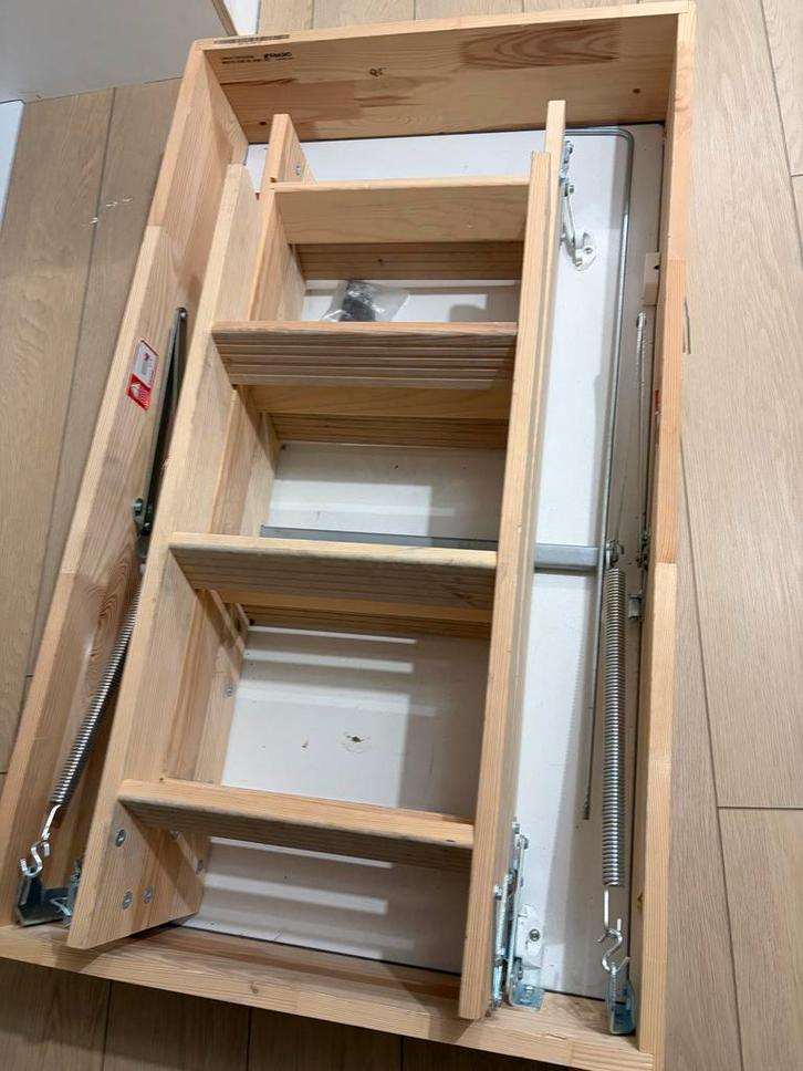 Vlizotrap - Fakro - nieuw, Doe-het-zelf en Verbouw, Ladders en Trappen, Zo goed als nieuw, Trap, 2 tot 4 meter, Opvouwbaar of Inschuifbaar