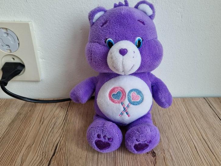 Mooie Pluche Knuffel Troetelbeer Care Bear Paars met Lolly's, Verzamelen, Beren en Cherished Teddies, Gebruikt, Stoffen beer, Overige merken