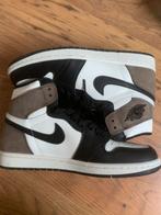 Air Jordan 1 Retro High OG 'Dark Mocha', Kleding | Heren, Schoenen, Bruin, Nieuw, Ophalen of Verzenden, Sneakers of Gympen