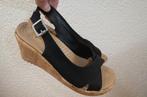 Crocs wedge sandalen maat 38 zwart linnen banden ZGAN, Verzenden, Zwart, Sandalen of Muiltjes, Zo goed als nieuw