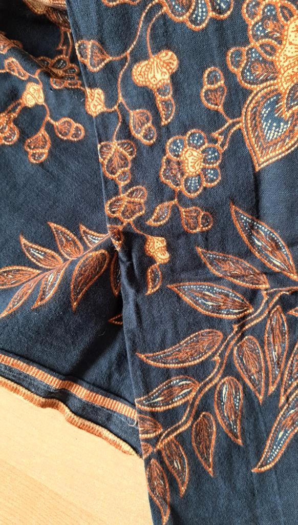 Indonesische Sarong - Lakenzak, Hobby en Vrije tijd, Stoffen en Lappen, Zo goed als nieuw, Katoen, 30 tot 120 cm, 200 cm of meer