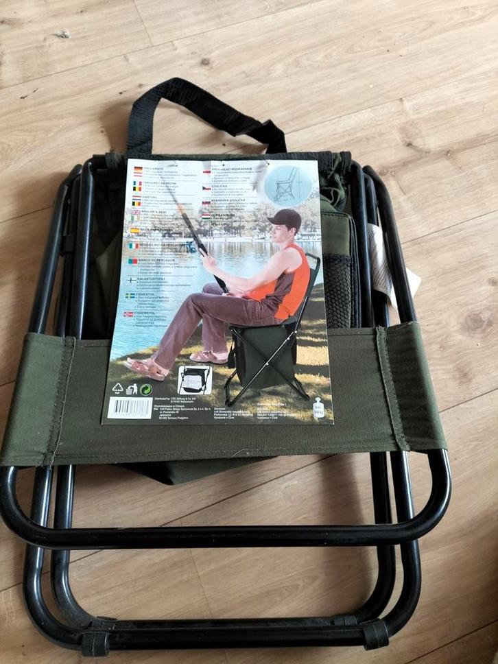 Nieuwe vis stoel met leuning en opbergtas, Watersport en Boten, Hengelsport | Algemeen, Zo goed als nieuw, Overige typen, Ophalen