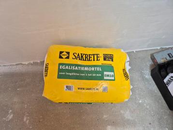 3x 25kg Sakrete em10 egalisatiemortel beschikbaar voor biedingen