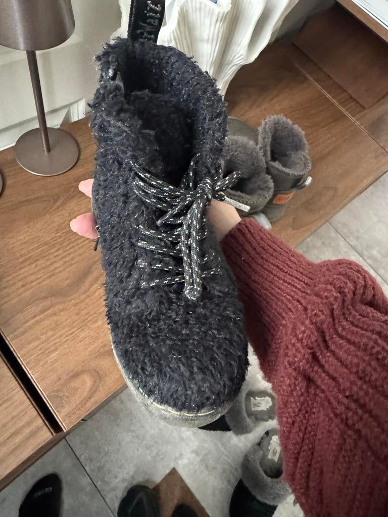 dr Martens Zwarte enkellaarsjes met veters, Ophalen, Gedragen, Zwart, Lage of Enkellaarzen
