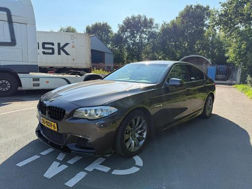 BMW 5-Serie 3.0 I 523 AUT 2011 Bruin M pakket, Auto's, BMW, Particulier, 5-Serie, ABS, Airbags, Airconditioning, Alarm, Bluetooth
