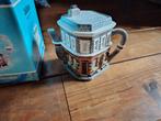 Theepot Queen Victoria van Eastenders, Huis en Inrichting, Keuken | Servies, Gebruikt, Overige typen, Ophalen of Verzenden, Overige stijlen