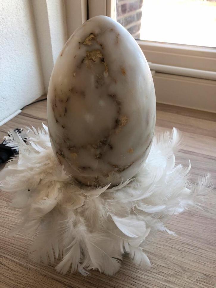 Twee Marmeren Paaseieren, Diversen, Pasen, Zo goed als nieuw, Ophalen of Verzenden