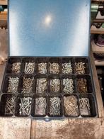 Assortimentsdoos met parkers en metaalschroeven, Ophalen of Verzenden, Zo goed als nieuw, Rvs