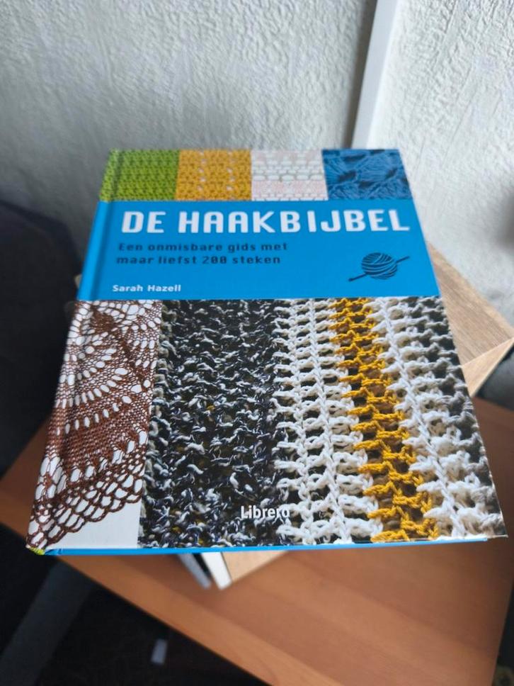 De Haakbijbel z.g.a.n., Hobby en Vrije tijd, Breien en Haken, Haken, Patroon of Boek, Ophalen of Verzenden