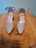 pumps slingback beige/creme shein maat 35, Schoenen met lage hakken, Beige, Ophalen of Verzenden, Zo goed als nieuw