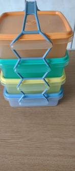 Set van 4 vierkante Tupperware dozen nr 1362 en hengsel, Huis en Inrichting, Ophalen, Gebruikt, Bus of Trommel