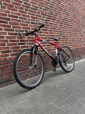 Mooie Koster shark mountianbike “26inch” beschikbaar voor biedingen