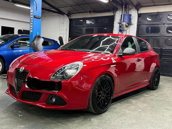 Alfa Romeo Giulietta qv, Auto's, Alfa Romeo, Particulier, Benzine, Hatchback, Handgeschakeld, Geïmporteerd, Rood, Voorwielaandrijving