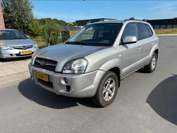 Hyundai Tucson 2.0 I 2WD 2010 Grijs SCHADE! beschikbaar voor biedingen