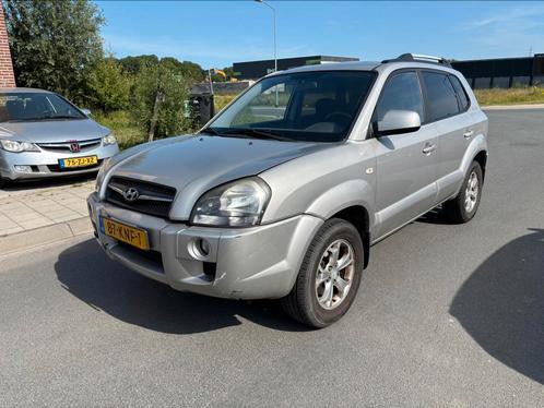 Hyundai Tucson 2.0 I 2WD 2010 Grijs SCHADE!, Auto's, Hyundai, Bedrijf, Tucson, Benzine, D, SUV of Terreinwagen, Handgeschakeld