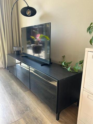 TV Meubel - donker hout, rookglas deuren