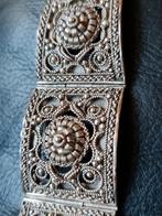 Prachtige oude bewerkte brede zilveren armband. 19 cm., Sieraden, Tassen en Uiterlijk, Antieke sieraden, Armband, Ophalen of Verzenden