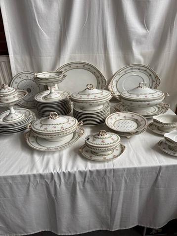 Antiek Servies Limoges met Bloemmotief beschikbaar voor biedingen