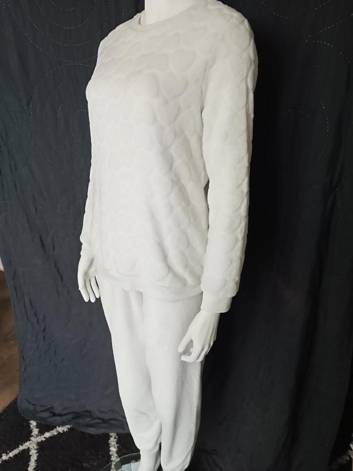 Warme Witte Pyjama Set – Primark, Kleding | Dames, Pyjama's, Zo goed als nieuw, Maat 38/40 (M), Verzenden