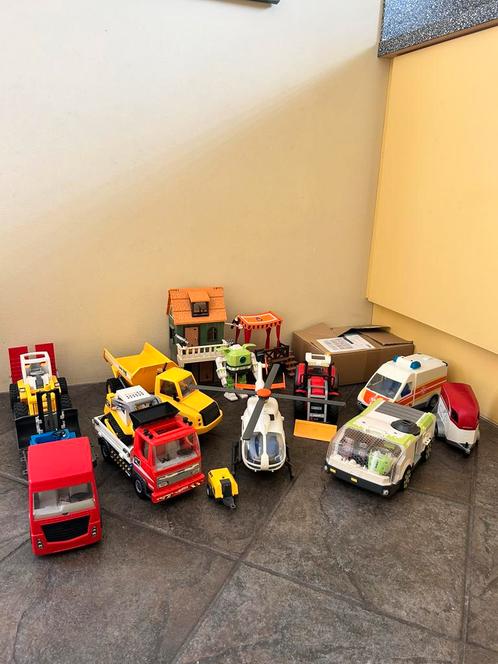 Diversen playmobil voertuigen en huisjes met accessoires, Kinderen en Baby's, Speelgoed | Playmobil, Zo goed als nieuw, Complete set