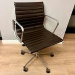Eames EA117, donkerbruin, Vitra, Huis en Inrichting, Bureaustoelen, Ophalen of Verzenden, Gebruikt, Bruin, Bureaufiets