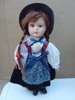 meisje en jongetje, met porselein gezicht en handjes, Verzamelen, Poppen, Ophalen of Verzenden, Zo goed als nieuw, Pop